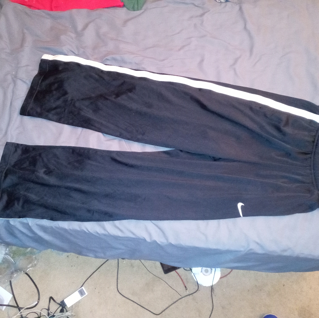 Black Nike Track Pants Preowned Black Nike Track Pants Preowned